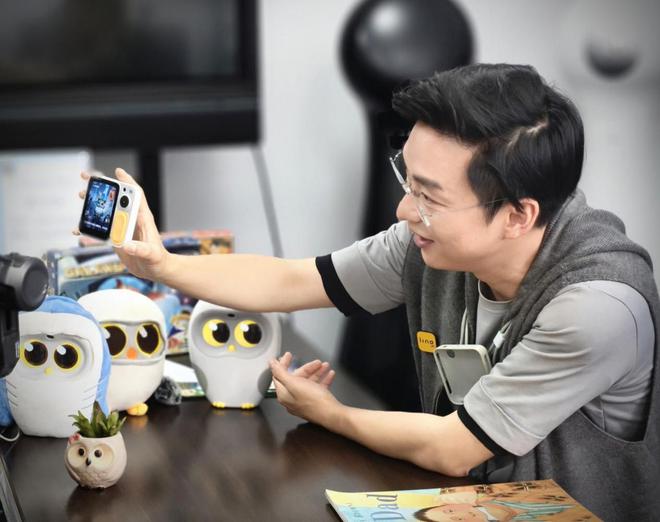 網上投注：對話顧嘉唯：售出千萬台，賣爆618，他卻說“衹想做下一代AI終耑”